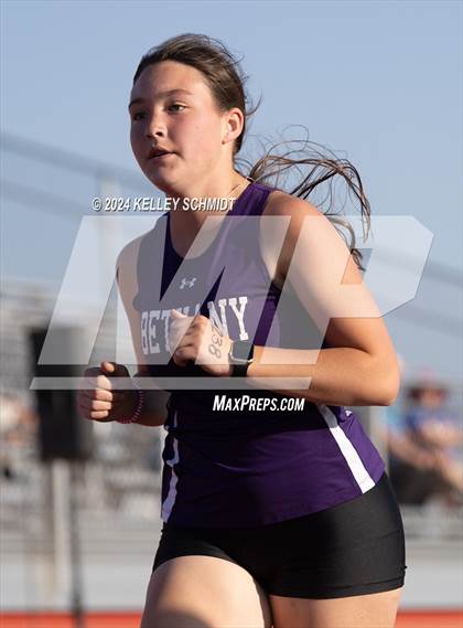 Thumbnail 1 in Weatherford Eagle Invitational (1600 Meter) photogallery.