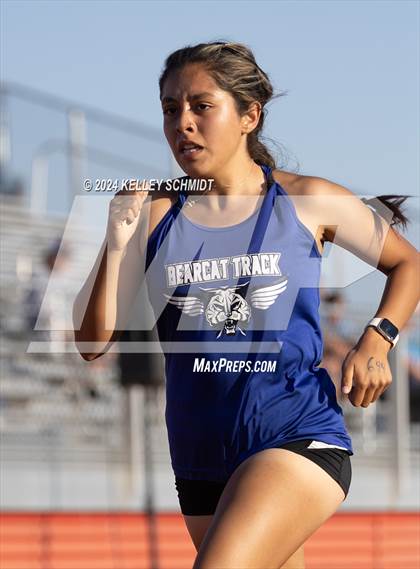 Thumbnail 3 in Weatherford Eagle Invitational (1600 Meter) photogallery.
