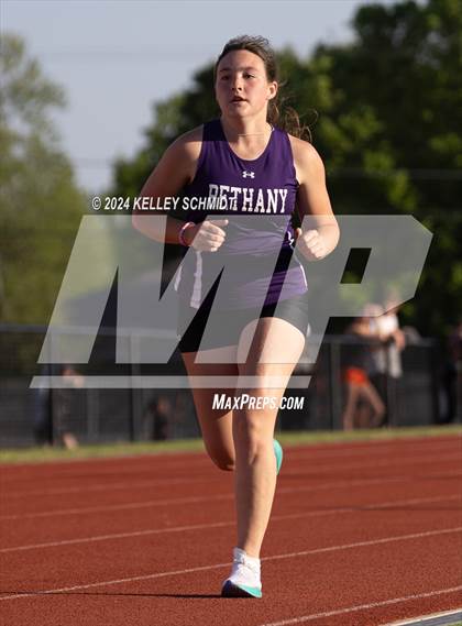 Thumbnail 2 in Weatherford Eagle Invitational (1600 Meter) photogallery.