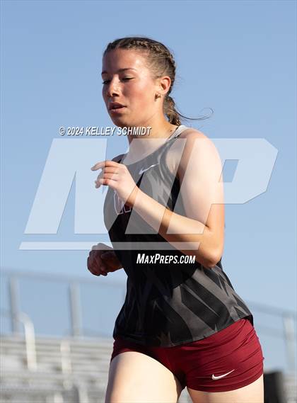 Thumbnail 2 in Weatherford Eagle Invitational (1600 Meter) photogallery.