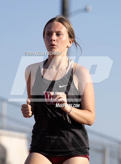 Thumbnail 1 in Weatherford Eagle Invitational (1600 Meter) photogallery.
