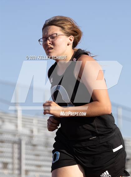 Thumbnail 1 in Weatherford Eagle Invitational (1600 Meter) photogallery.