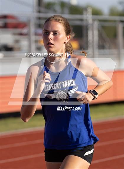 Thumbnail 2 in Weatherford Eagle Invitational (1600 Meter) photogallery.
