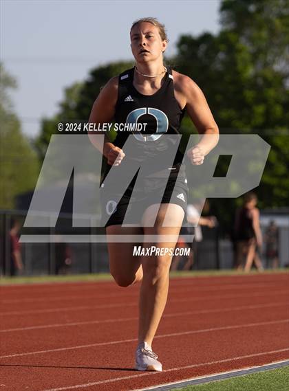Thumbnail 2 in Weatherford Eagle Invitational (1600 Meter) photogallery.