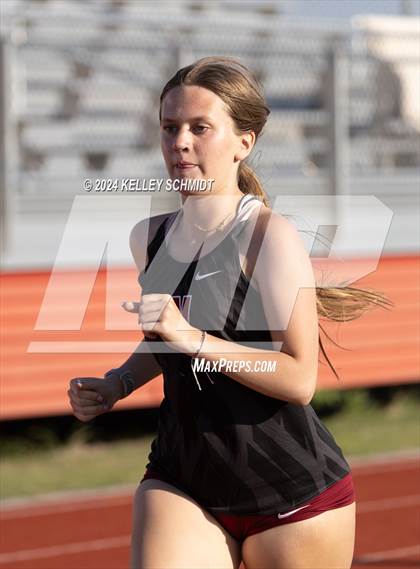 Thumbnail 1 in Weatherford Eagle Invitational (1600 Meter) photogallery.
