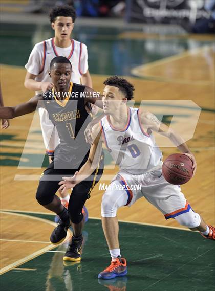Thumbnail 2 in Lincoln vs. Rainier Beach (WIAA 3A Semifinal)  photogallery.