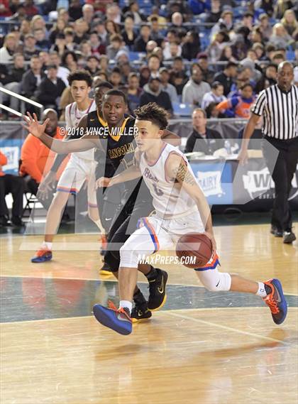 Thumbnail 1 in Lincoln vs. Rainier Beach (WIAA 3A Semifinal)  photogallery.