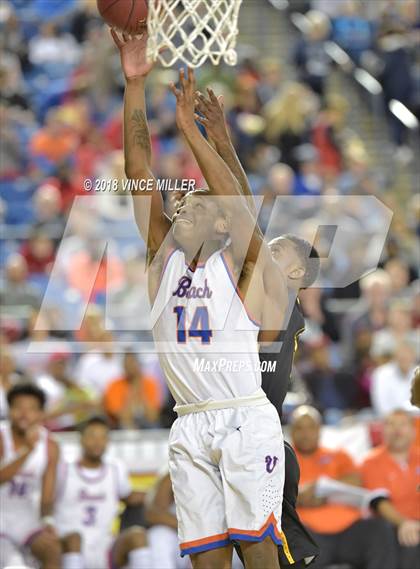 Thumbnail 2 in Lincoln vs. Rainier Beach (WIAA 3A Semifinal)  photogallery.