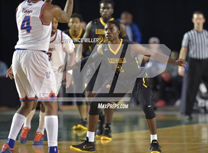 Thumbnail 3 in Lincoln vs. Rainier Beach (WIAA 3A Semifinal)  photogallery.