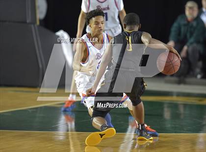 Thumbnail 1 in Lincoln vs. Rainier Beach (WIAA 3A Semifinal)  photogallery.