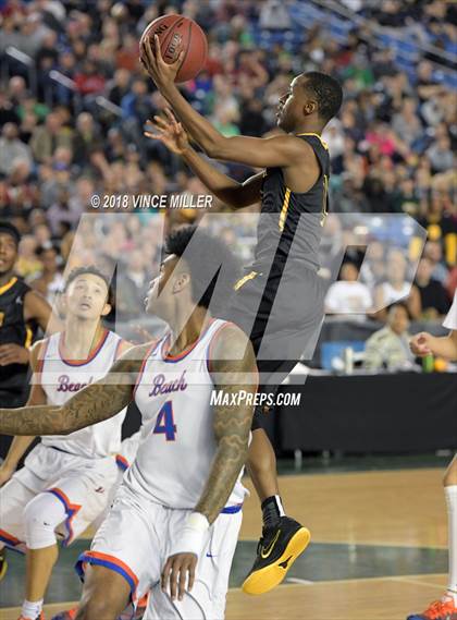 Thumbnail 3 in Lincoln vs. Rainier Beach (WIAA 3A Semifinal)  photogallery.