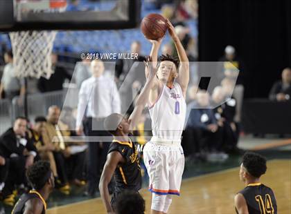 Thumbnail 3 in Lincoln vs. Rainier Beach (WIAA 3A Semifinal)  photogallery.
