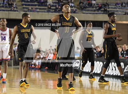 Thumbnail 3 in Lincoln vs. Rainier Beach (WIAA 3A Semifinal)  photogallery.