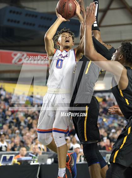 Thumbnail 3 in Lincoln vs. Rainier Beach (WIAA 3A Semifinal)  photogallery.