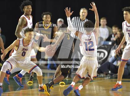 Thumbnail 1 in Lincoln vs. Rainier Beach (WIAA 3A Semifinal)  photogallery.