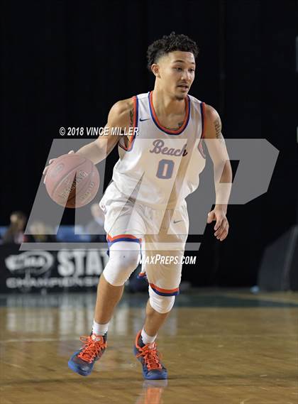 Thumbnail 3 in Lincoln vs. Rainier Beach (WIAA 3A Semifinal)  photogallery.