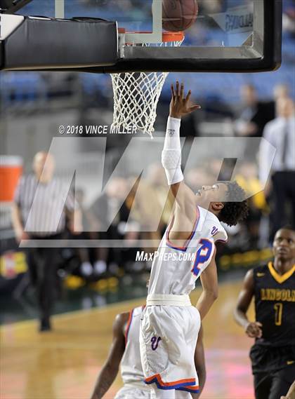 Thumbnail 1 in Lincoln vs. Rainier Beach (WIAA 3A Semifinal)  photogallery.