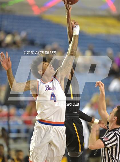 Thumbnail 1 in Lincoln vs. Rainier Beach (WIAA 3A Semifinal)  photogallery.