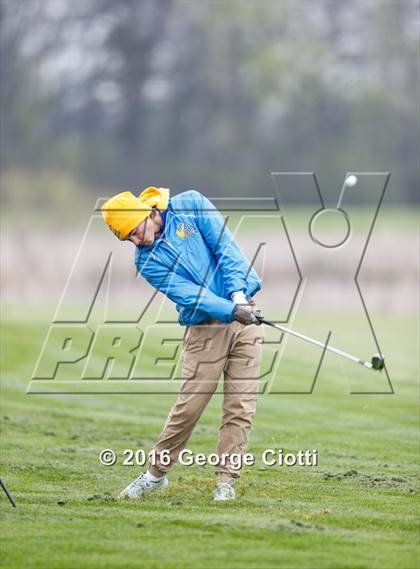Thumbnail 1 in Westosha Central Invitational photogallery.