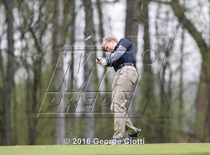Thumbnail 2 in Westosha Central Invitational photogallery.
