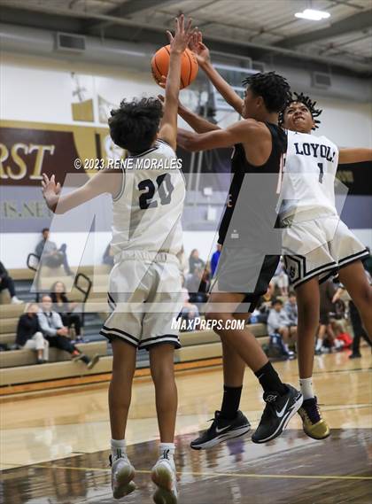 Thumbnail 2 in Harvard-Westlake vs Loyola photogallery.
