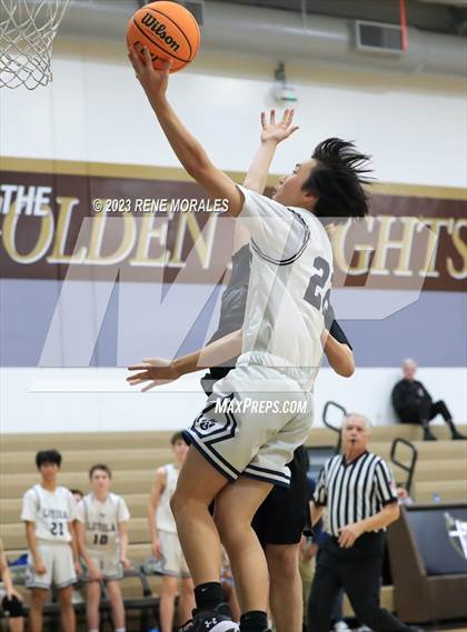 Thumbnail 1 in Harvard-Westlake vs Loyola photogallery.