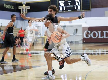 Thumbnail 3 in Harvard-Westlake vs Loyola photogallery.