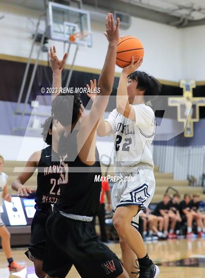 Thumbnail 3 in Harvard-Westlake vs Loyola photogallery.