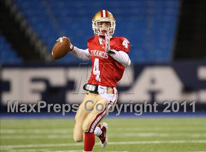 Thumbnail 1 in St. Joseph's Collegiate Institute vs. St. Francis (Monsignor Martin Final) photogallery.