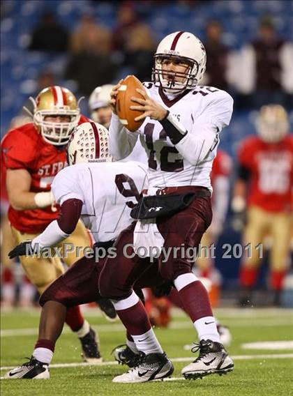 Thumbnail 3 in St. Joseph's Collegiate Institute vs. St. Francis (Monsignor Martin Final) photogallery.