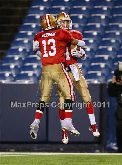 Thumbnail 3 in St. Joseph's Collegiate Institute vs. St. Francis (Monsignor Martin Final) photogallery.