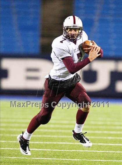 Thumbnail 2 in St. Joseph's Collegiate Institute vs. St. Francis (Monsignor Martin Final) photogallery.