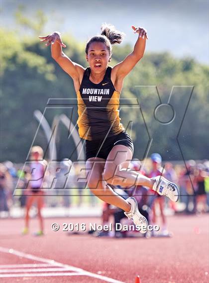Thumbnail 1 in CIF CCS Masters Track and Field Championships photogallery.