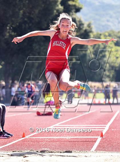 Thumbnail 2 in CIF CCS Masters Track and Field Championships photogallery.