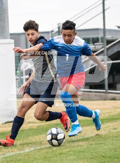 Thumbnail 2 in Jefferson vs. O'Connor (Scrimmage) photogallery.