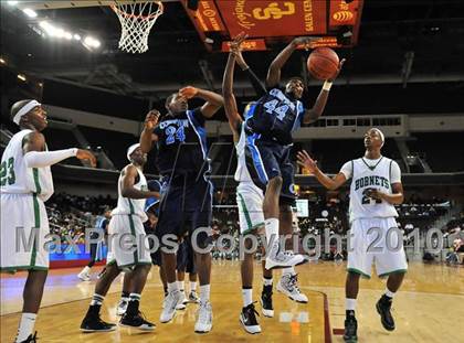 Thumbnail 3 in Compton vs. Lincoln (CIF SoCal D2 Final) photogallery.
