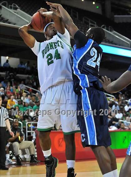Thumbnail 1 in Compton vs. Lincoln (CIF SoCal D2 Final) photogallery.