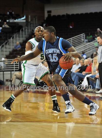 Thumbnail 3 in Compton vs. Lincoln (CIF SoCal D2 Final) photogallery.