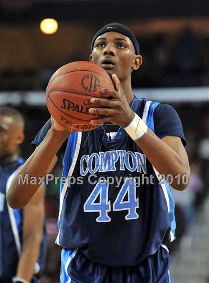 Thumbnail 1 in Compton vs. Lincoln (CIF SoCal D2 Final) photogallery.