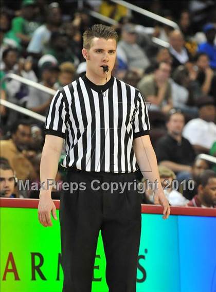 Thumbnail 2 in Compton vs. Lincoln (CIF SoCal D2 Final) photogallery.