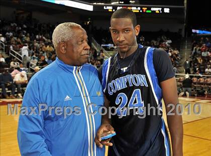 Thumbnail 1 in Compton vs. Lincoln (CIF SoCal D2 Final) photogallery.