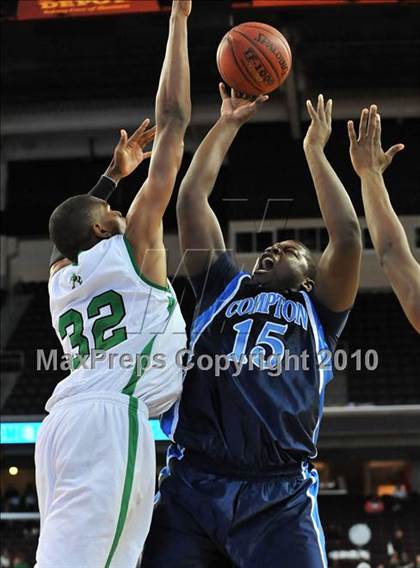 Thumbnail 1 in Compton vs. Lincoln (CIF SoCal D2 Final) photogallery.