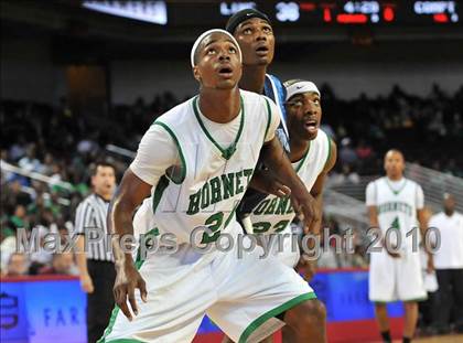 Thumbnail 1 in Compton vs. Lincoln (CIF SoCal D2 Final) photogallery.
