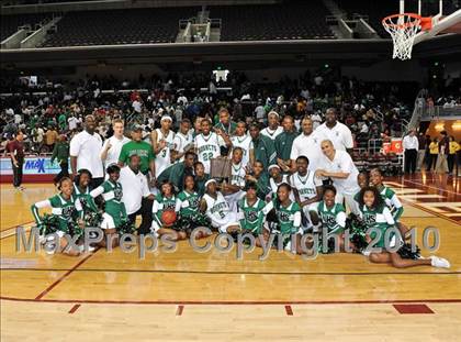 Thumbnail 2 in Compton vs. Lincoln (CIF SoCal D2 Final) photogallery.