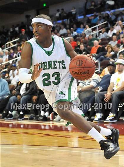 Thumbnail 1 in Compton vs. Lincoln (CIF SoCal D2 Final) photogallery.