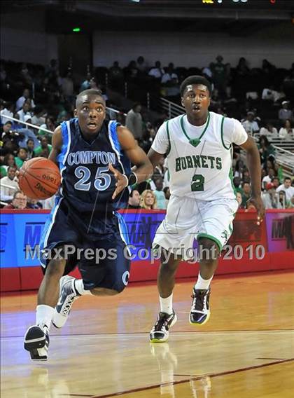 Thumbnail 2 in Compton vs. Lincoln (CIF SoCal D2 Final) photogallery.