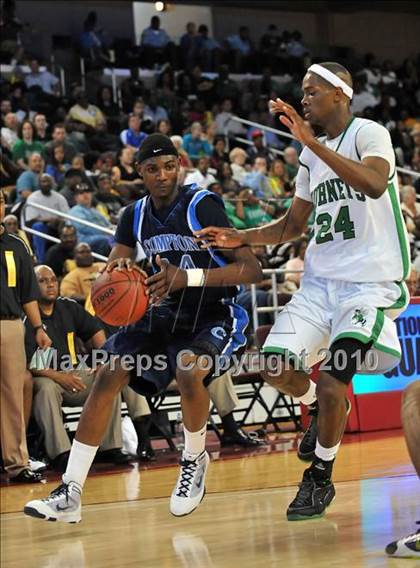 Thumbnail 2 in Compton vs. Lincoln (CIF SoCal D2 Final) photogallery.