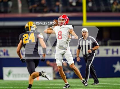 Thumbnail 2 in Columbus @ Malakoff (UIL 3A Division I Football Final) photogallery.