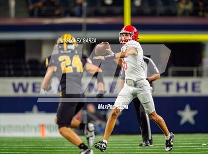 Thumbnail 1 in Columbus @ Malakoff (UIL 3A Division I Football Final) photogallery.