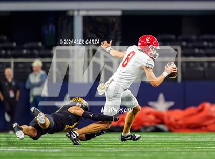 Thumbnail 1 in Columbus @ Malakoff (UIL 3A Division I Football Final) photogallery.